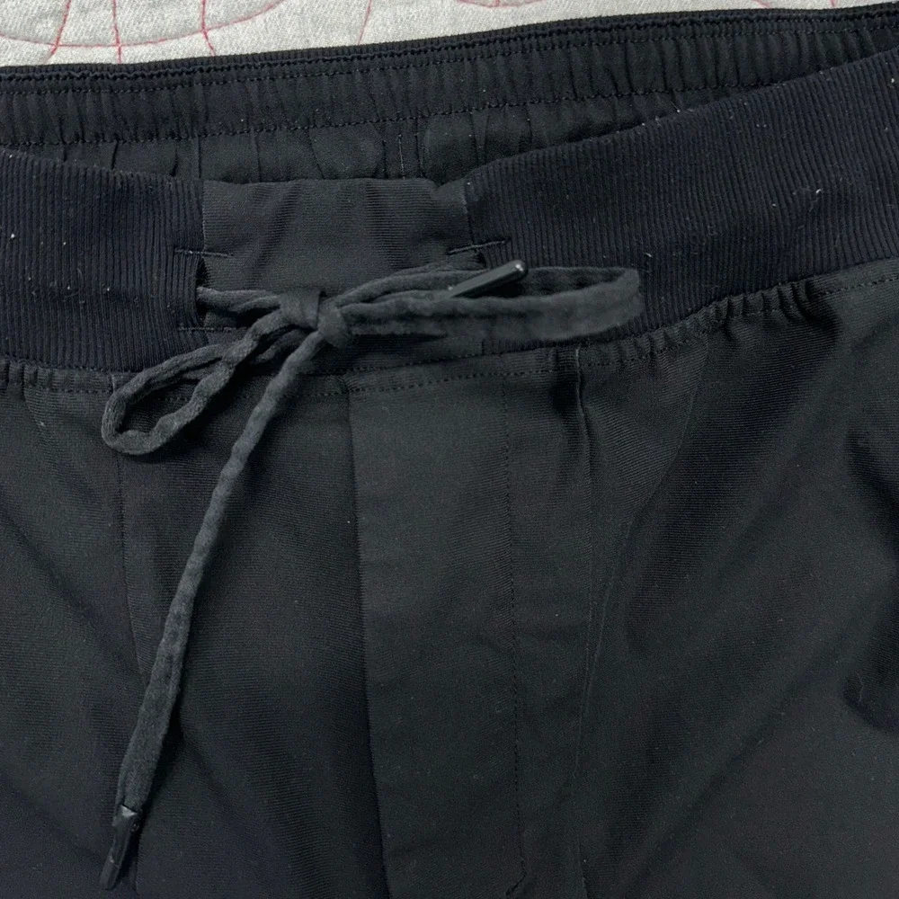 Lululemon ABC Jogger Pants Black Athleisure / Mens Medium